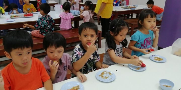 กิจกรรมน้าโรจน์พาเพลิน ชั้นเตรียมอนุบาล อ.1 และอ.2